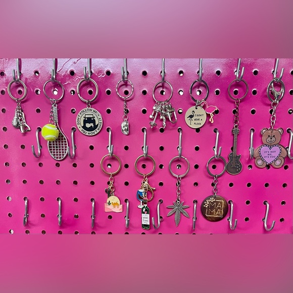 KEYCHAINS - Picture 3 of 7